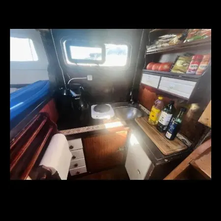 Hotel en barco La Pepa